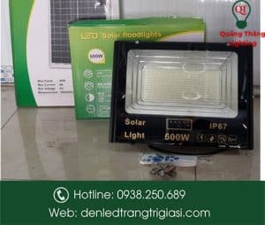 Đèn Pha Năng Lượng Mặt Trời 600w